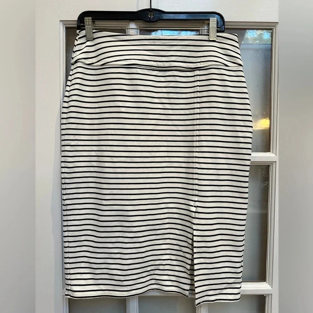 Worthington Black White Stretchy Stripe Ponte Pencil Skirt Women’s Size Medium M